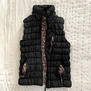 Essentials By Milano Black Puffer Vest with Leopard Print Lining Size S
